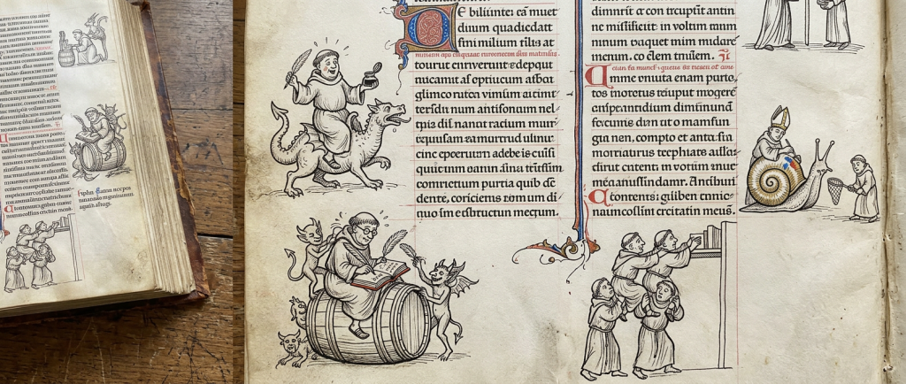 drôleries marginales dessins humoristiques de moines copistes médiévaux